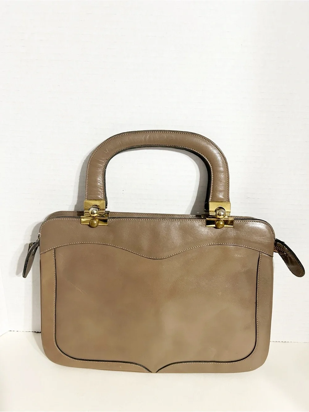 Vintage Etienne Aigner Beige Leather Satchel Handbag Gold Hardware Structured